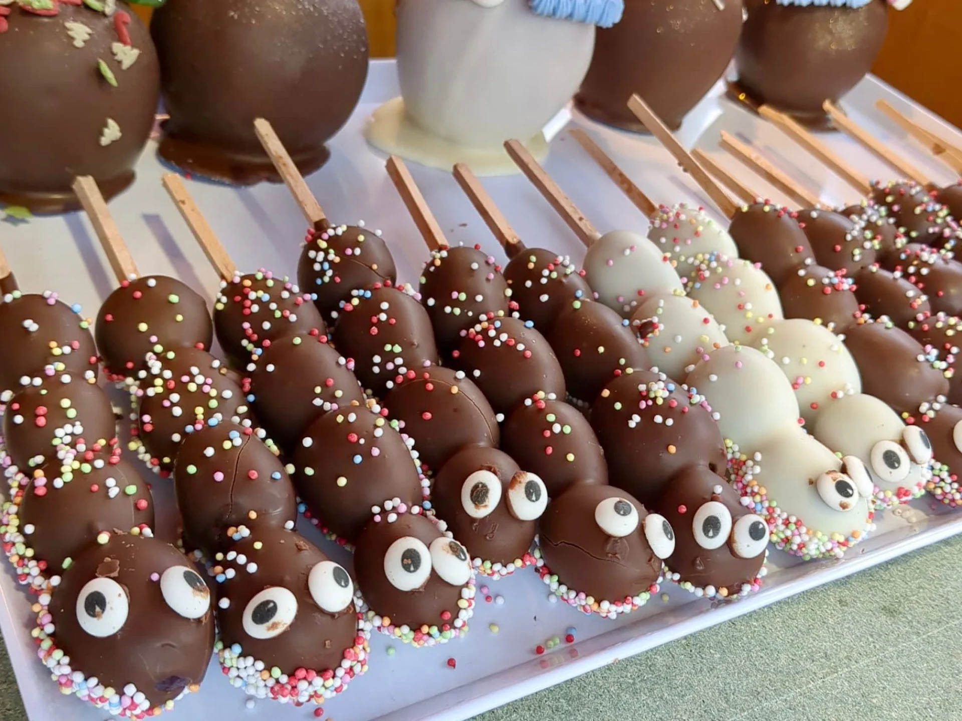 Schokoladenfruchtspiesse mit Augen